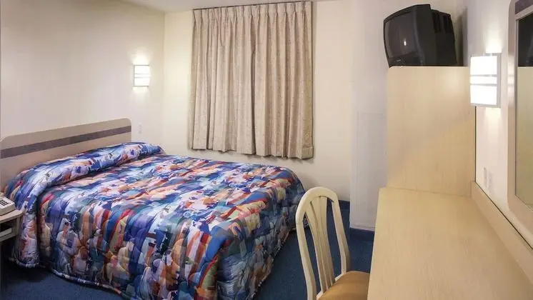 Motel 6 Clarksville, TN - Oda