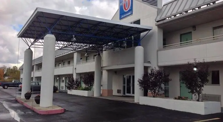Motel 6 Cleveland International Airport - North Ridgeville