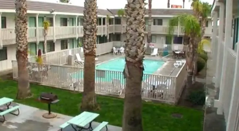 Motel 6 Coalinga East