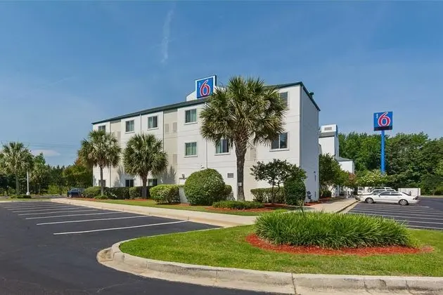 Motel 6 Columbia East