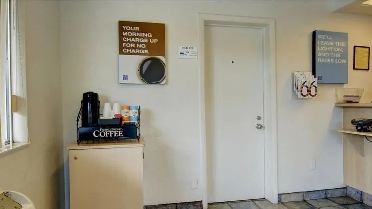 Motel 6 Columbus, GA - Yerinde Yemek