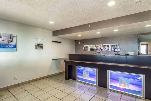 Motel 6 Corpus Christi, TX – North - Lobi