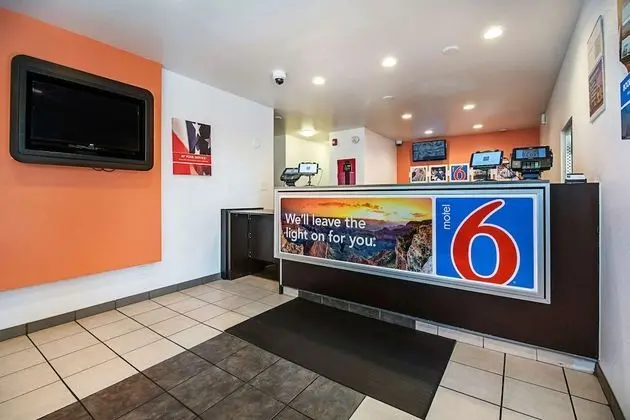 Motel 6 Corpus Christi, TX - Northwest - Lobi