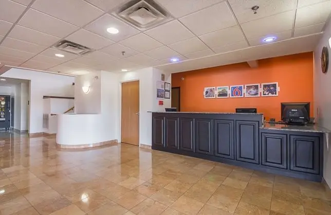 Motel 6 Dallas - Irving DFW Airport South - Lobi