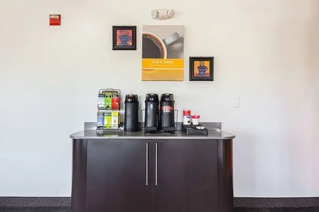 Motel 6 Dallas - Irving DFW Airport South - Yerinde Yemek