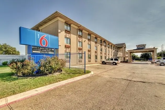 Motel 6 Dallas, TX - Fair Park