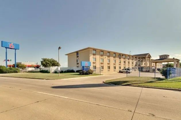 Motel 6 Dallas, TX - Fair Park - Dış Mekan