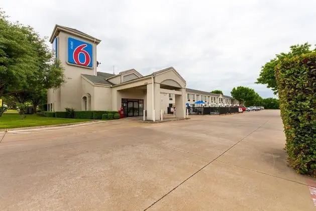 Motel 6 Dallas, TX - Northeast - Dış Mekan