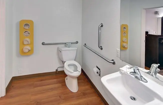 Motel 6 Denton, TX - UNT - Banyo Tipleri