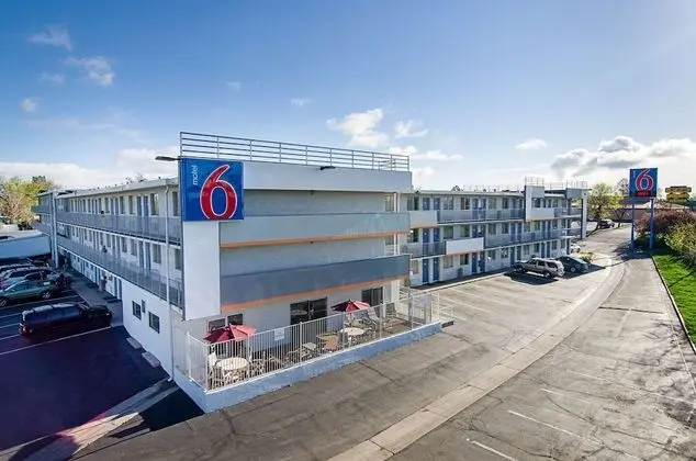 Motel 6 Denver, CO – Downtown - Dış Mekan