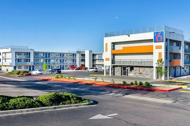 Motel 6 Denver, CO – Downtown - Dış Mekan