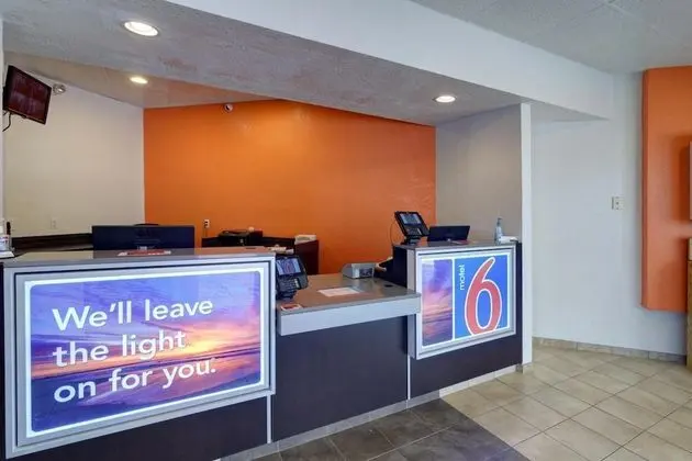Motel 6 Destin, FL - Lobi