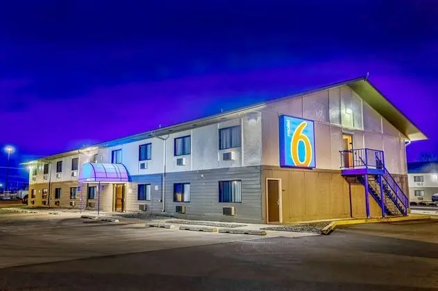 Motel 6 Duluth, MN - Dış Mekan