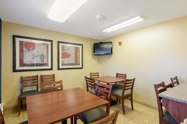 Motel 6 Eau Claire - Lobi