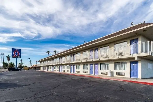 Motel 6 El Centro - Dış Mekan