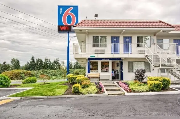 Motel 6 Everett, WA - South - Dış Mekan