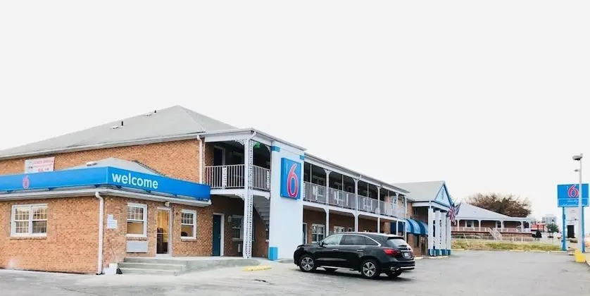 Motel 6 Falls Church, VA - Arlington Boulevard - Dış Mekan
