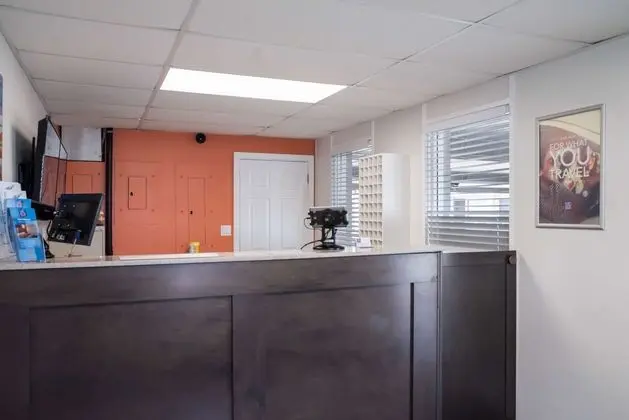 Motel 6 Fort St. John, BC - Lobi