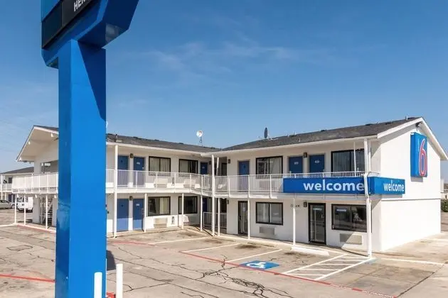 Motel 6 Fort Worth North - Dış Mekan