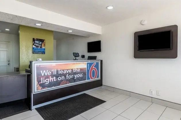 Motel 6 Fort Worth North - Lobi
