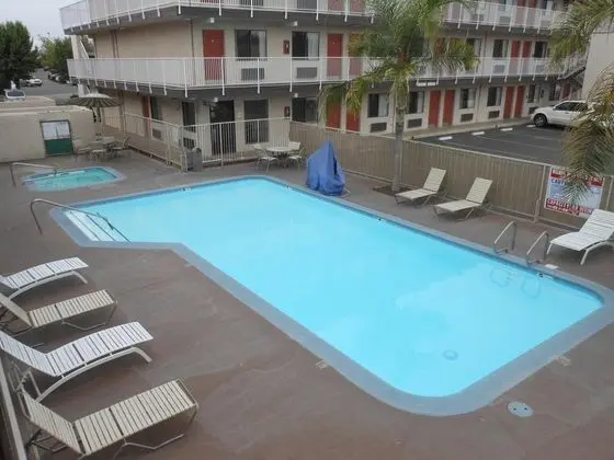 Motel 6 Fresno
