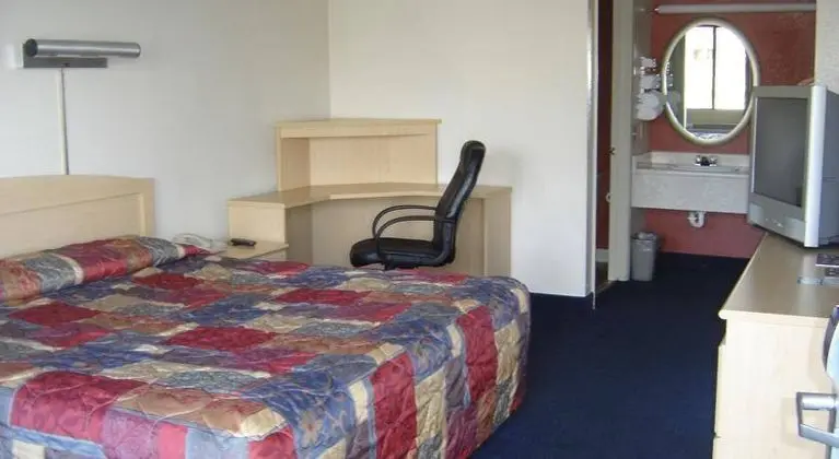 Motel 6 Fresno - North Barcus Avenue
