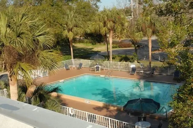 Motel 6 Gainesville, FL - Havuz