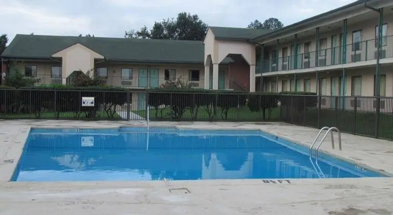 Motel 6 Gainesville GA