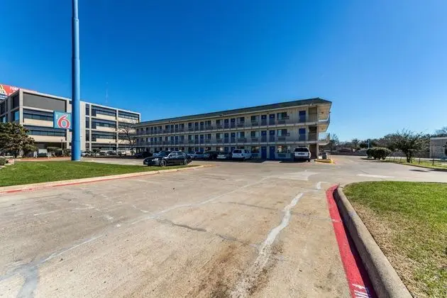 Motel 6 Garland, TX - Dallas - Dış Mekan