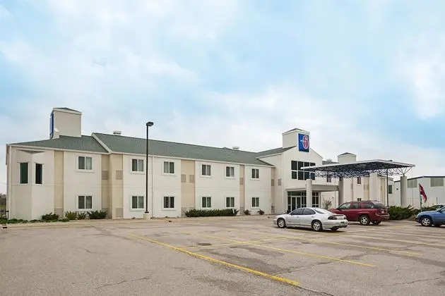 Motel 6 Grand Island, NE - Dış Mekan