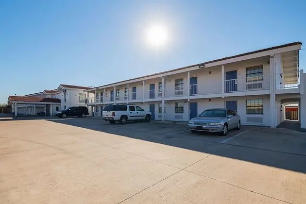 Motel 6 Grand Prairie - Interstate 30 - Dış Mekan