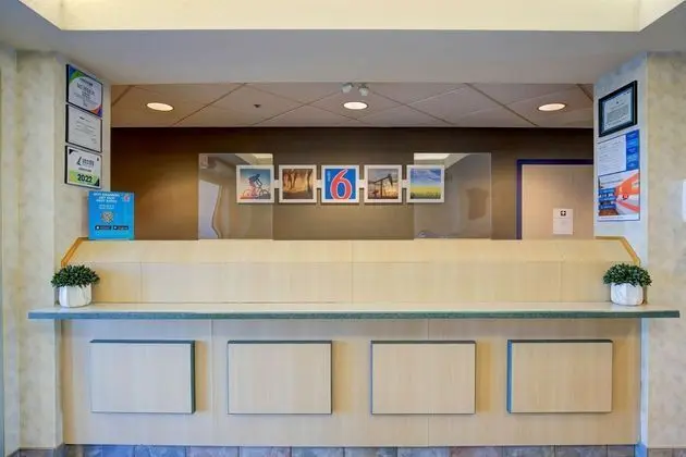 Motel 6 Grande Prairie - Lobi