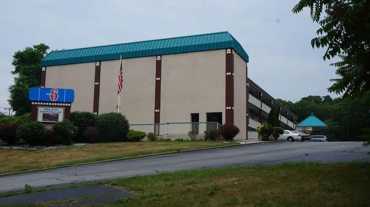 Motel 6 Groton, CT—Casinos Nearby - Dış Mekan