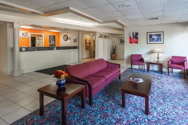 Motel 6 Groton, CT—Casinos Nearby - Lobi