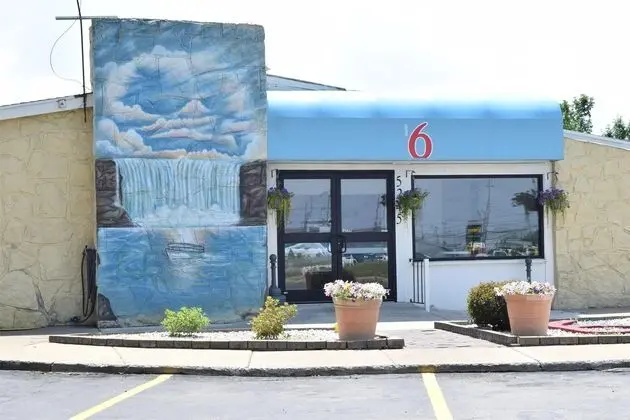 Motel 6 Hamburg, NY - Dış Mekan