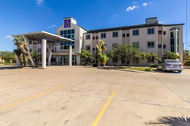 Motel 6 Harlingen, TX - Dış Mekan