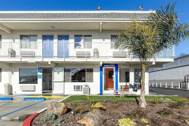 Motel 6 Hayward, CA - East Bay - Dış Mekan