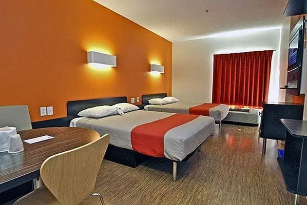 Motel 6 Headingley