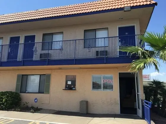 Motel 6 Henderson, NV - Dış Mekan