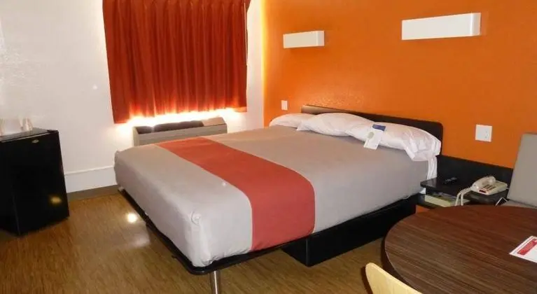Motel 6 Hollywood