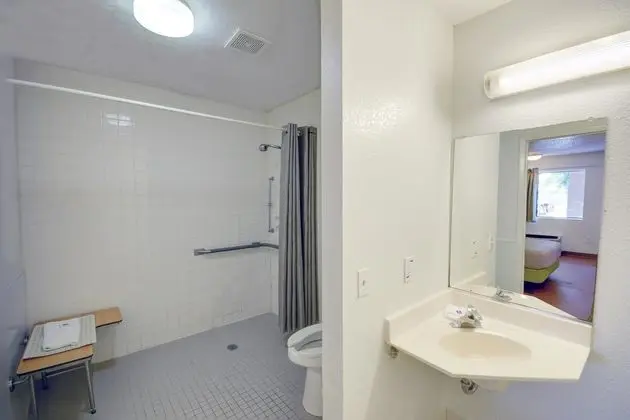 Motel 6 Houston - Baytown East