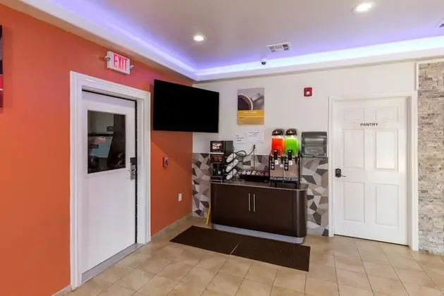 Motel 6 Houston, TX - North - Yerinde Yemek