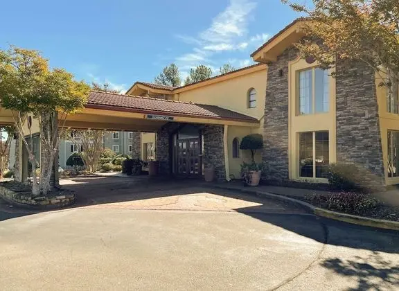 Motel 6 Huntsville, AL – University Dr. - Dış Mekan
