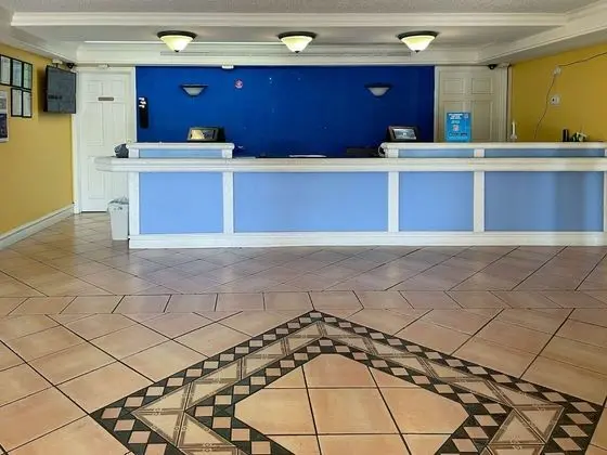 Motel 6 Huntsville, AL – University Dr. - Lobi