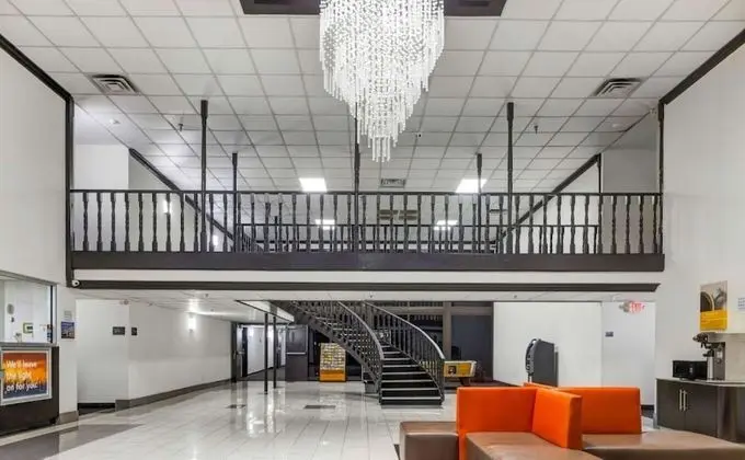 Motel 6 Indianapolis, IN - Lobi