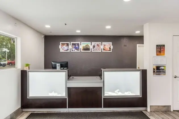 Motel 6 Jacksonville, FL - South - Lobi