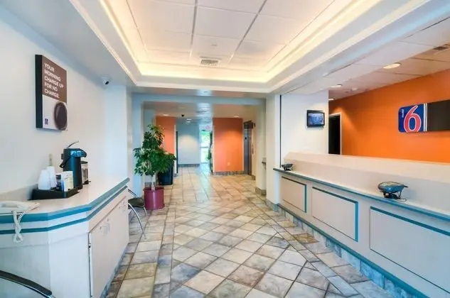 Motel 6 Joliet, IL - Chicago - I-55 - Lobi
