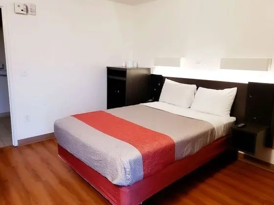Motel 6 Jonesboro, AR - Oda