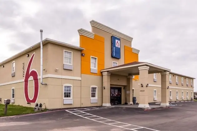 Motel 6 Jourdanton, TX - Dış Mekan