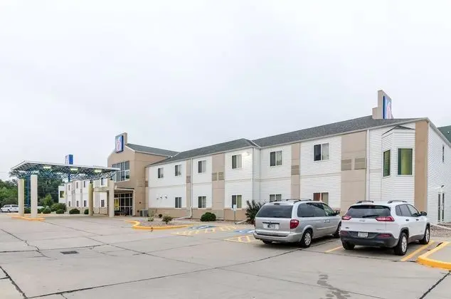 Motel 6 Kearney, NE - Dış Mekan